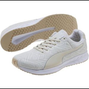 PUMA Burst Chevron Oatmeal (Cream & White) - NEW
